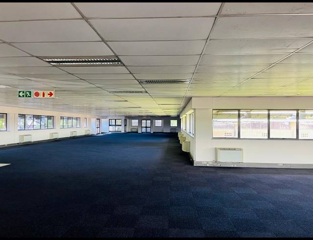 1,840M² OFFICE TO LET IN RANDJESPARK